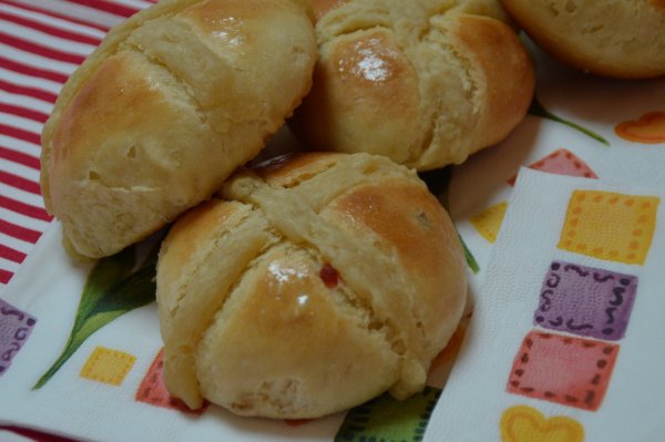 Hot cross buns
